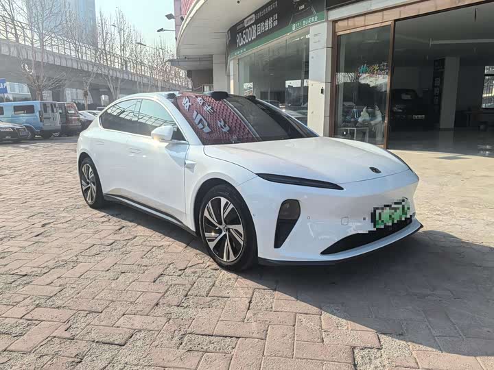 Фото 3 - Nio ET5