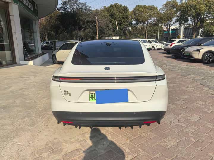 Фото 9 - Nio ET5