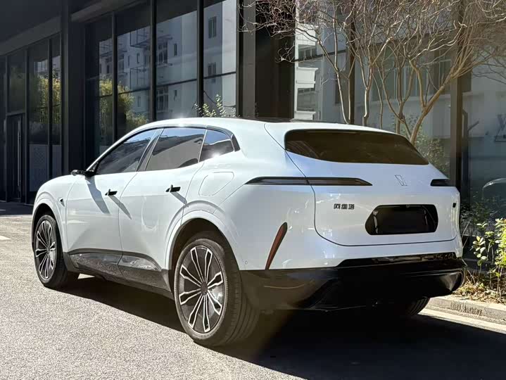 Фото 4 - Avatr 07