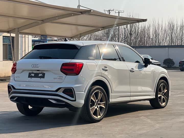 Фото 4 - Audi Q2L