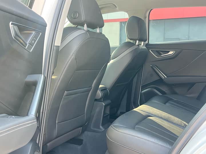 Фото 8 - Audi Q2L