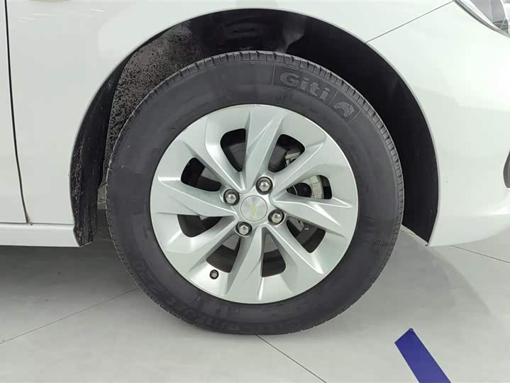 Фото 6 - Chevrolet Onix (Cavalier)