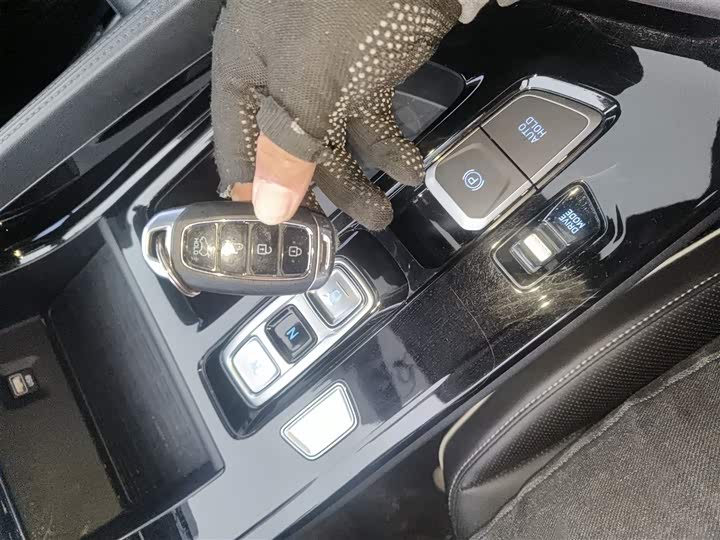 Фото 9 - Hyundai Custo