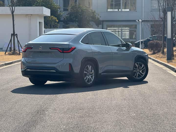 Фото 3 - Nio EC6