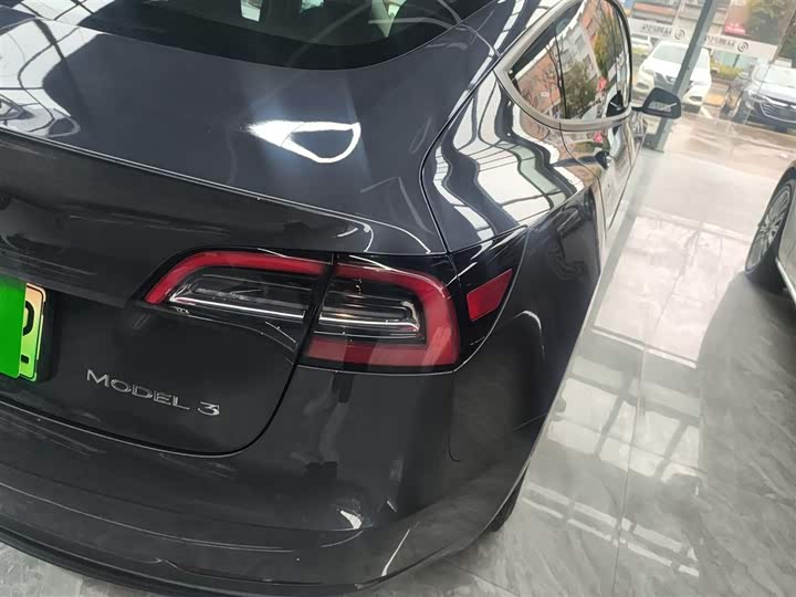 Фото 8 - Tesla Model 3