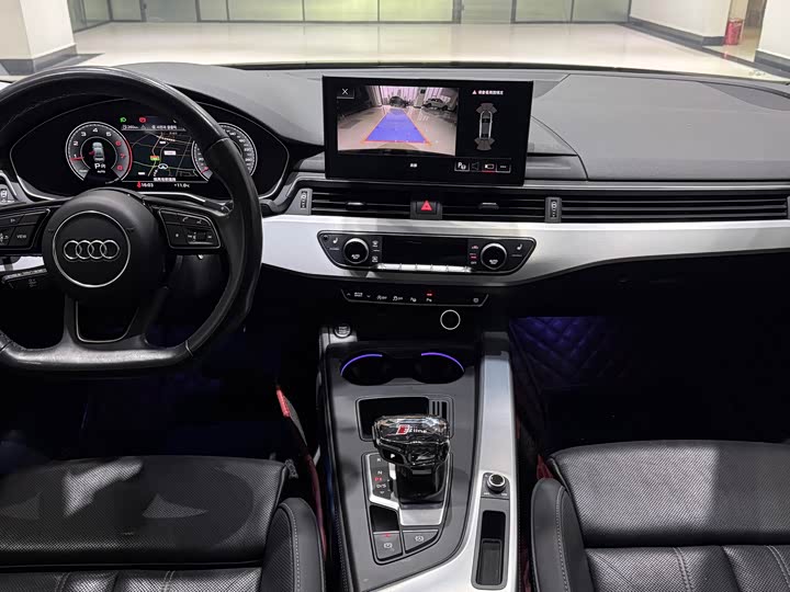 Фото 7 - Audi A4L