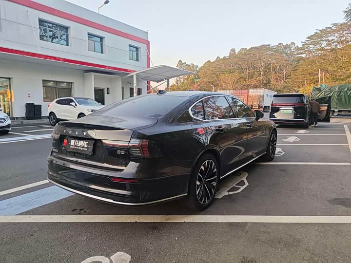 Фото 4 - Volvo S90