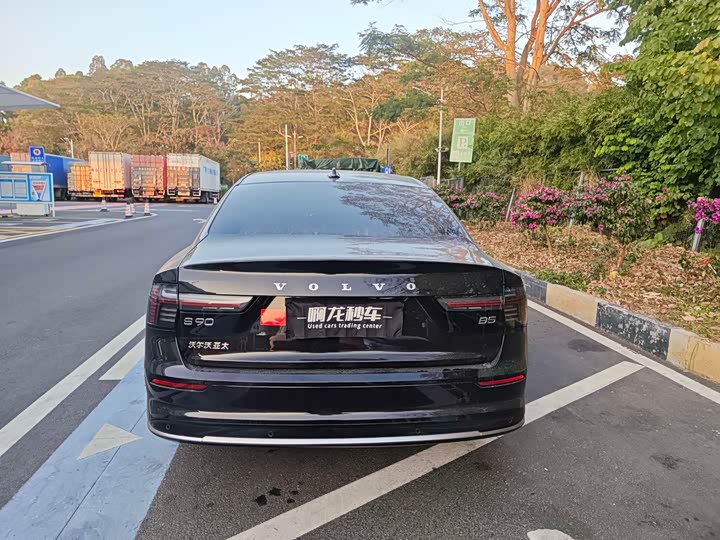 Фото 5 - Volvo S90