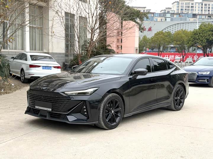 Фото 1 - Changan UNI-V