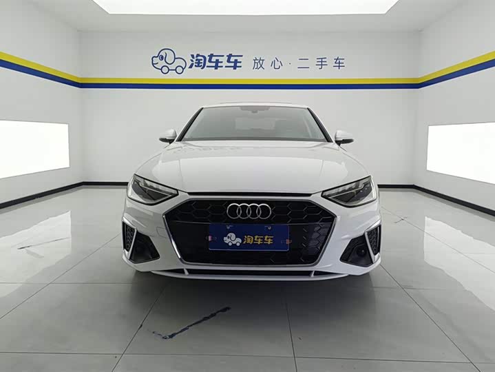 Фото 2 - Audi A4L