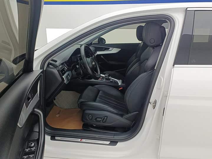 Фото 9 - Audi A4L