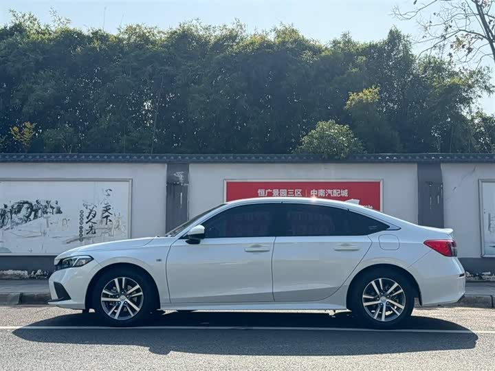 Фото 4 - Honda Civic