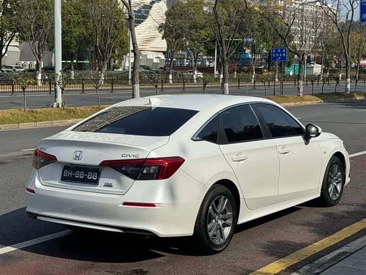 Фото 7 - Honda Civic