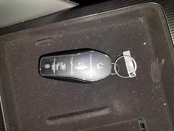 Фото 9 - BYD Song L DM-i Hybrid