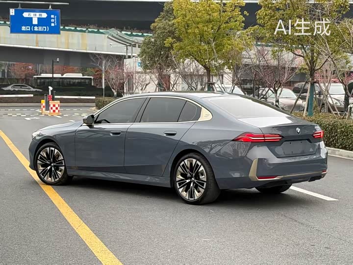 Фото 4 - BMW 5 Series