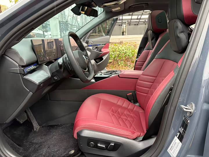 Фото 8 - BMW 5 Series