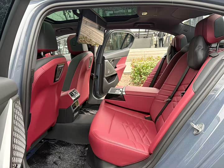 Фото 9 - BMW 5 Series