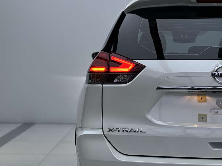 Фото 6 - Nissan X-Trail