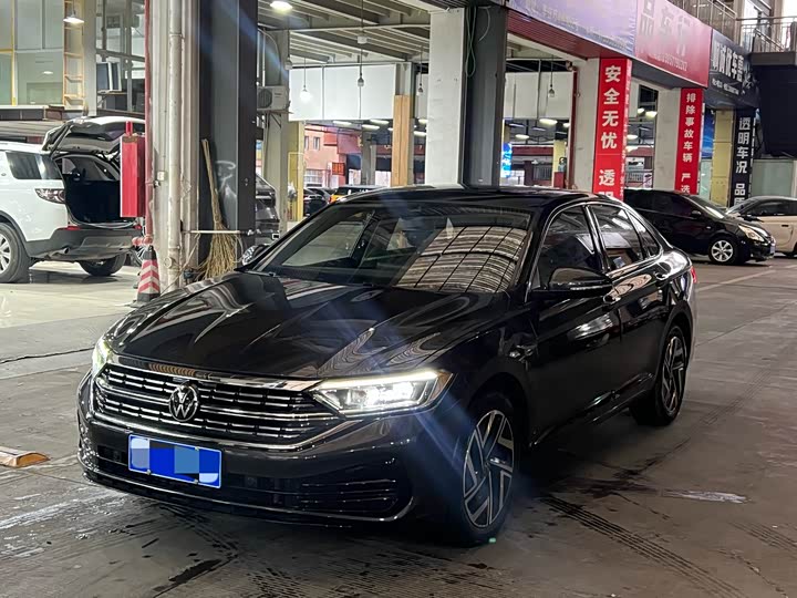 Фото 1 - Volkswagen Sagitar L