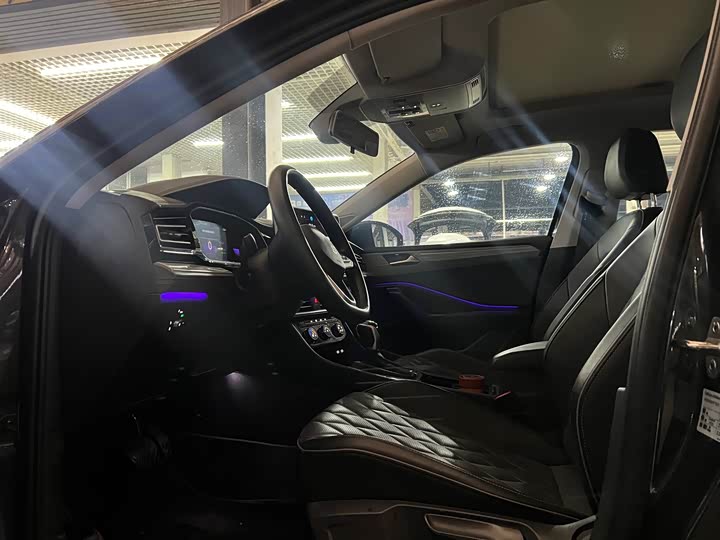 Фото 4 - Volkswagen Sagitar L