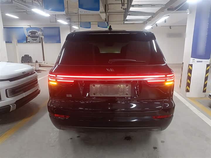 Фото 6 - LiXiang One