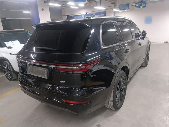 Фото 7 - LiXiang One