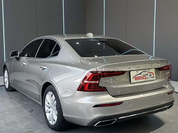 Фото 8 - Volvo S60