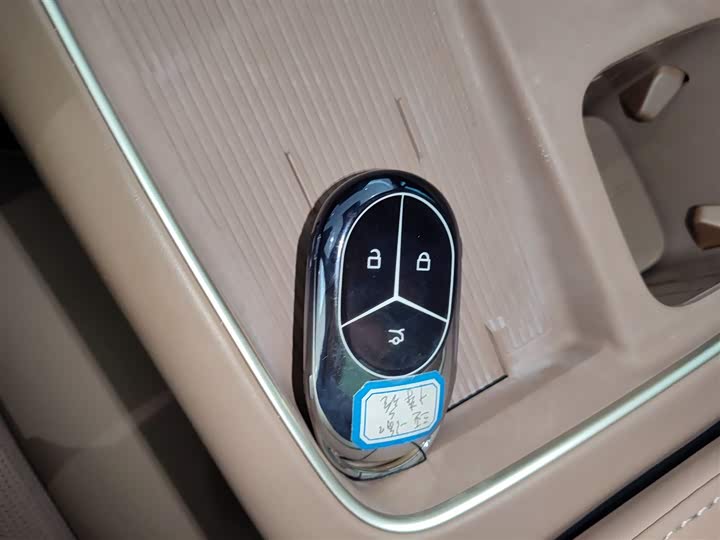 Фото 9 - Nio ES8