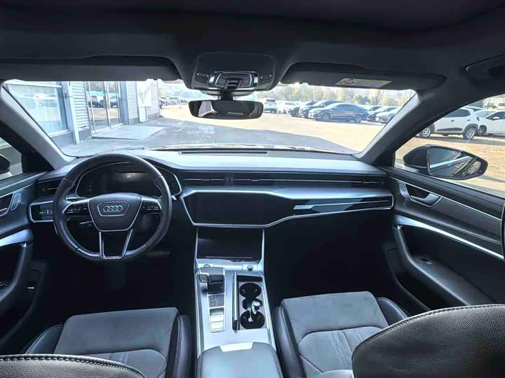 Фото 6 - Audi A6L