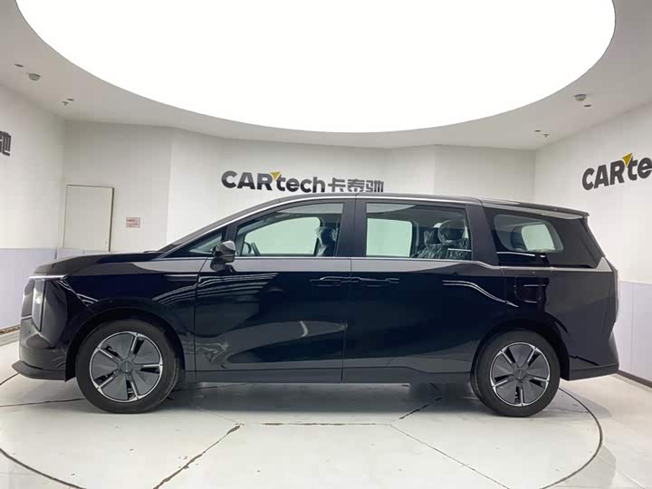 Фото 8 - Maxus Mifa 7