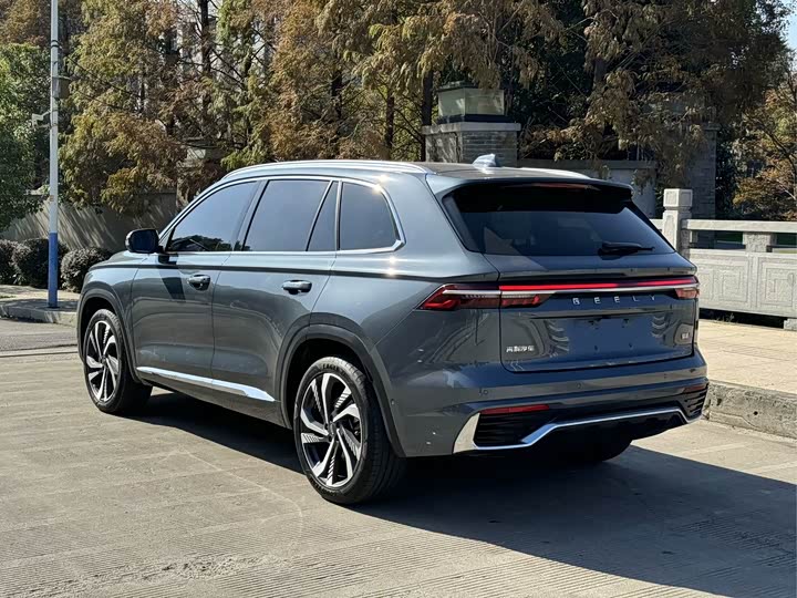 Фото 4 - Geely Monjaro