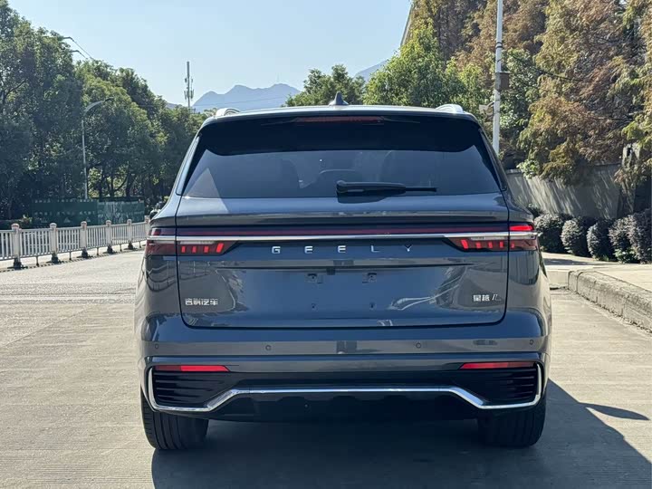 Фото 6 - Geely Monjaro