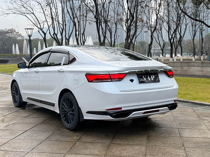 Фото 5 - Geely Emgrand GT