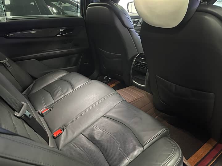 Фото 8 - Cadillac CT6