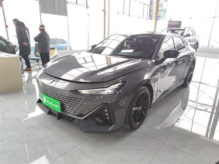 Фото 2 - Changan UNI-V