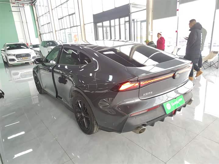 Фото 5 - Changan UNI-V