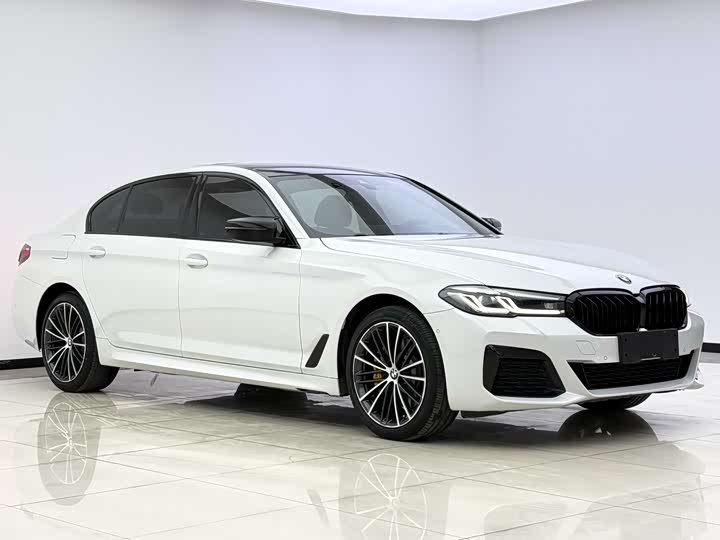 Фото 3 - BMW 5 Series