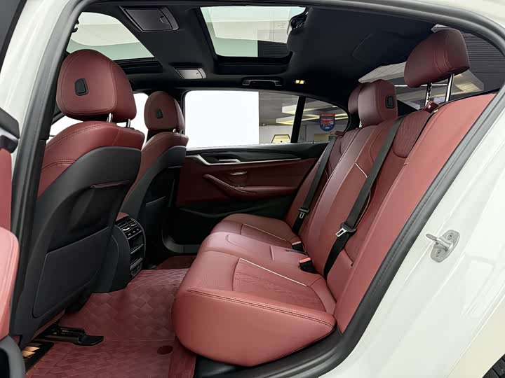 Фото 6 - BMW 5 Series