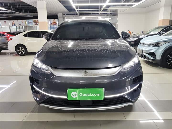 Фото 3 - BYD Tang Hybrid/EV