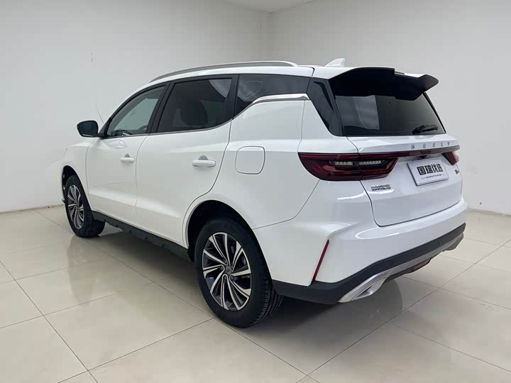 Фото 6 - Geely Vision X6
