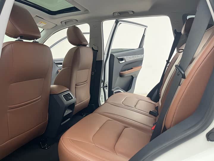 Фото 9 - Geely Vision X6