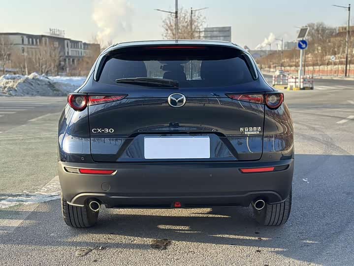 Фото 8 - Mazda CX-30