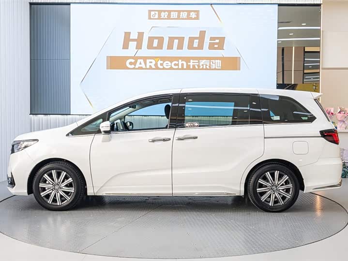 Фото 3 - Honda Odyssey