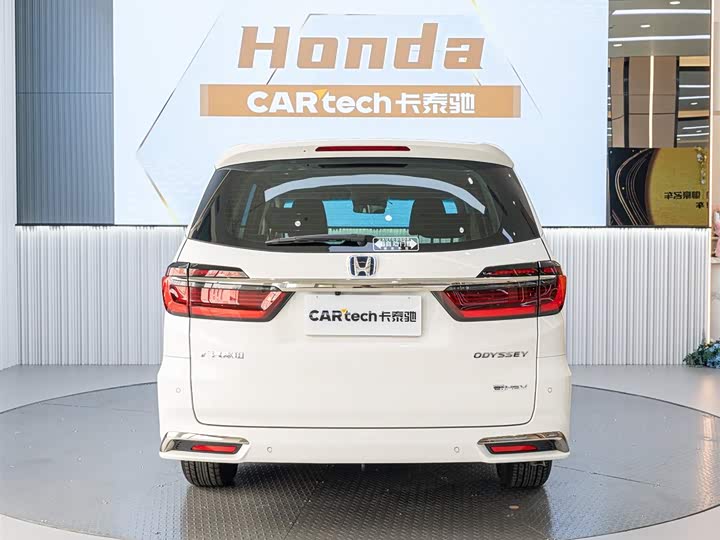 Фото 5 - Honda Odyssey