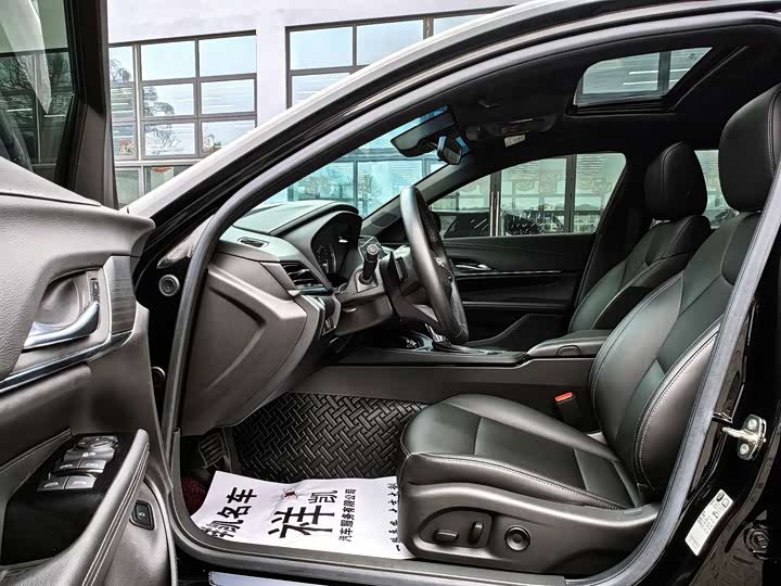 Фото 4 - Cadillac CT4