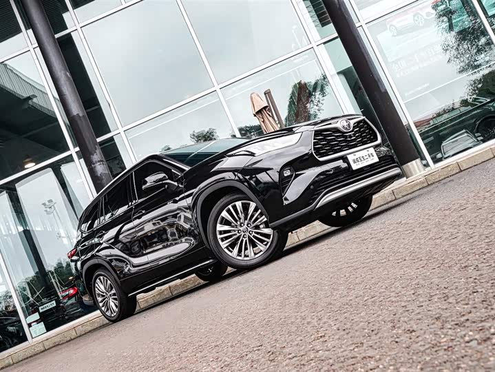 Фото 4 - Toyota Highlander