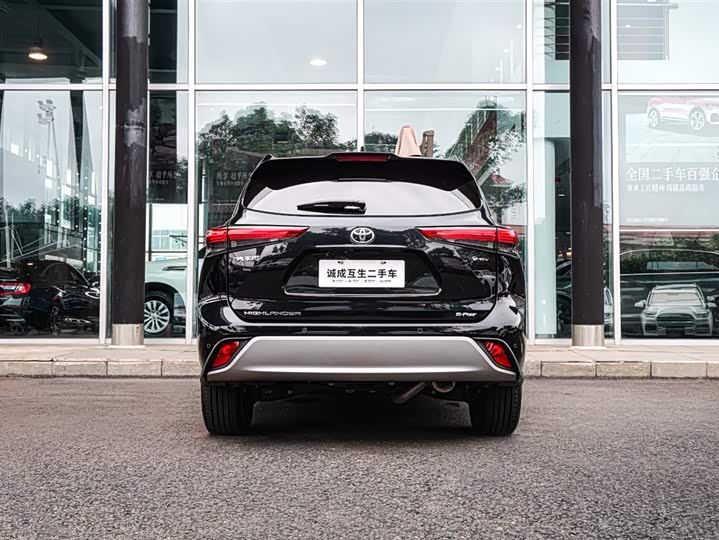 Фото 7 - Toyota Highlander