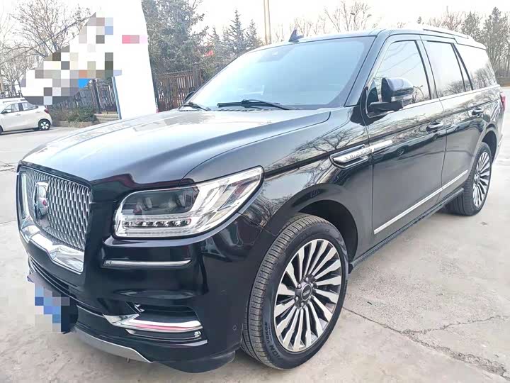 Фото 1 - Lincoln Navigator