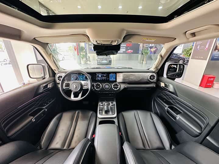 Фото 5 - Tank 300