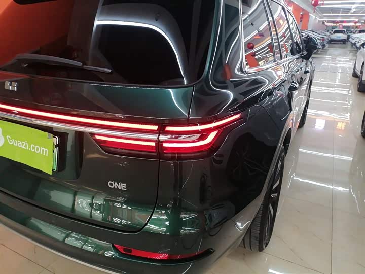 Фото 8 - LiXiang One